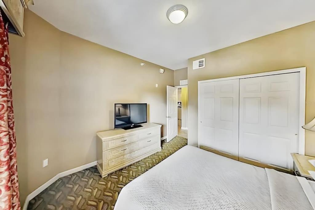 Entire Rental 3-Br Minutes From Disney X8 Hot Tub Apartment 2204 Orlando Zewnętrze zdjęcie