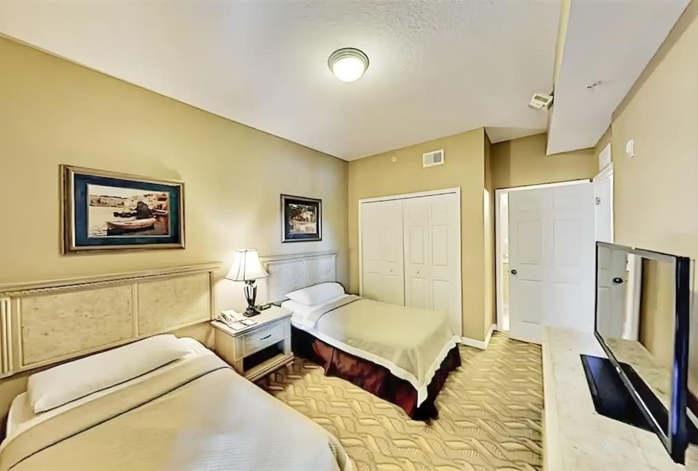 Entire Rental 3-Br Minutes From Disney X8 Hot Tub Apartment 2204 Orlando Zewnętrze zdjęcie
