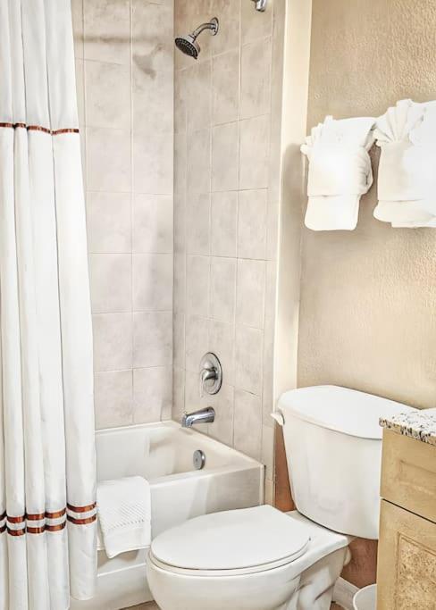 Entire Rental 3-Br Minutes From Disney X8 Hot Tub Apartment 2204 Orlando Zewnętrze zdjęcie