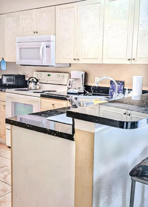 Entire Rental 3-Br Minutes From Disney X8 Hot Tub Apartment 2204 Orlando Zewnętrze zdjęcie